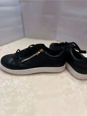 SHEIN Black Sneakers with Gold Zipper Accent